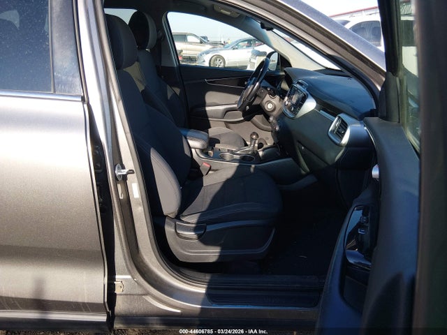 5XYPGDA37GG135989 KIA Sorento 2.4l Lx