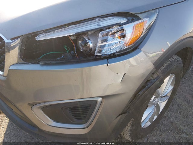 5XYPGDA37GG135989 KIA Sorento 2.4l Lx
