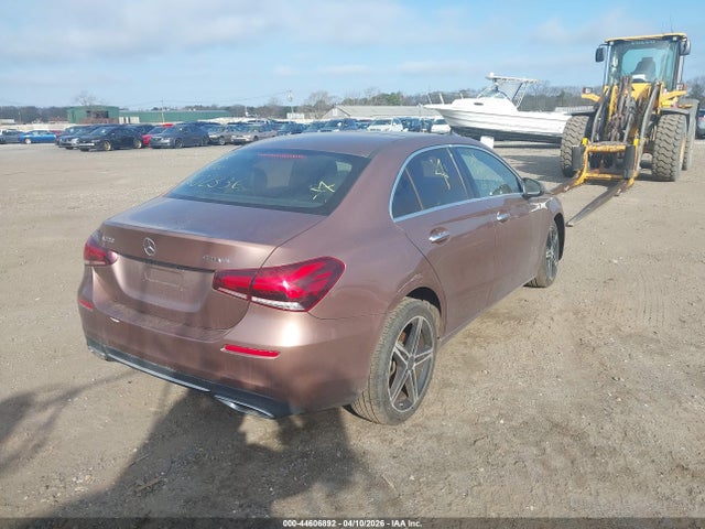 2021 MERCEDES-BENZ A 220 W1K3G4FB3MJ309167 Photo 3