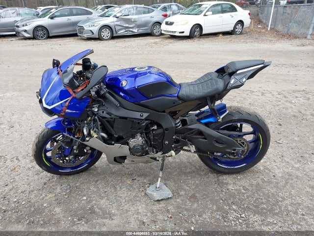 Yamaha YZFR1 2015 JYARN39E2FA001190 Image 13