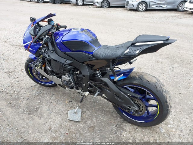Yamaha YZFR1 2015 JYARN39E2FA001190 Image 3