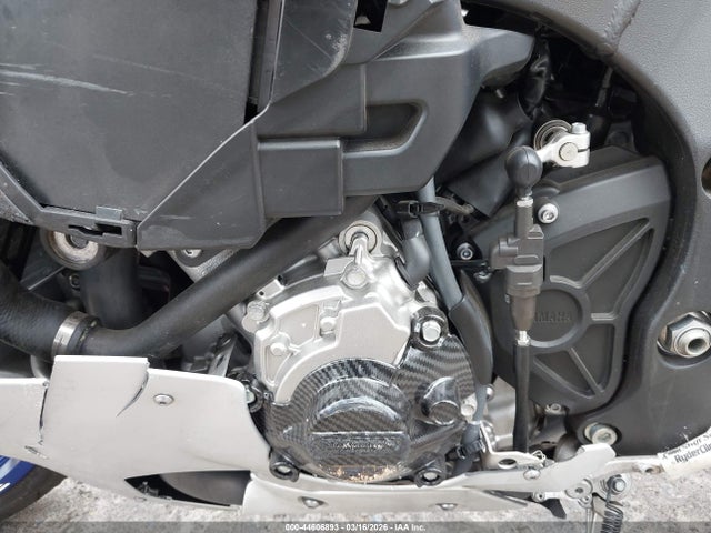 Yamaha YZFR1 2015 JYARN39E2FA001190 Image 9