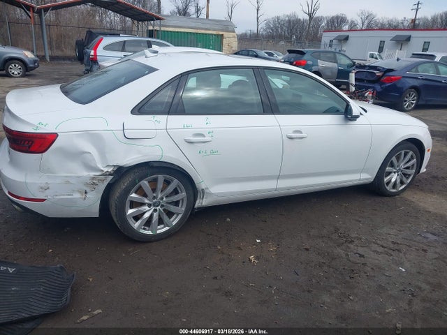 2017 Audi A4 2.0t Premium მანქანა იყიდება აუქციონზე, vin: WAUANAF40HN022646, აუქციონის ნომერი: 44606917