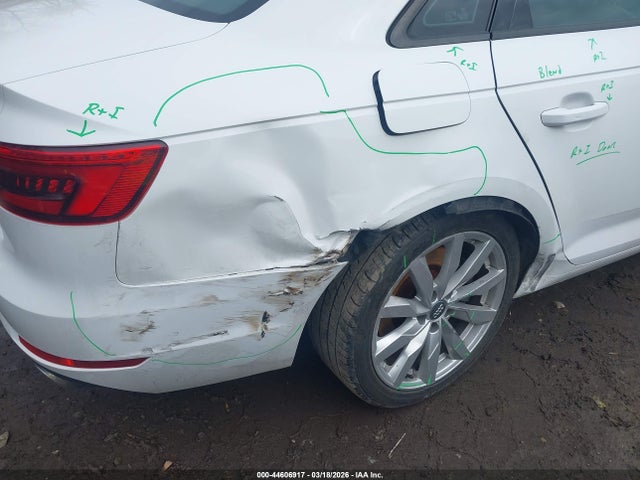 2017 Audi A4 2.0t Premium მანქანა იყიდება აუქციონზე, vin: WAUANAF40HN022646, აუქციონის ნომერი: 44606917
