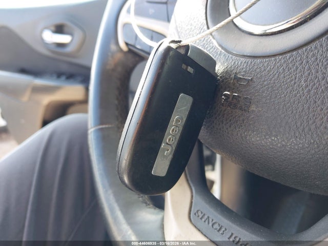 1C4PJMCSXEW226969 Jeep Cherokee Latitude