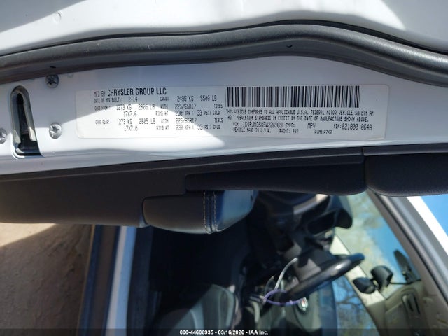 1C4PJMCSXEW226969 Jeep Cherokee Latitude