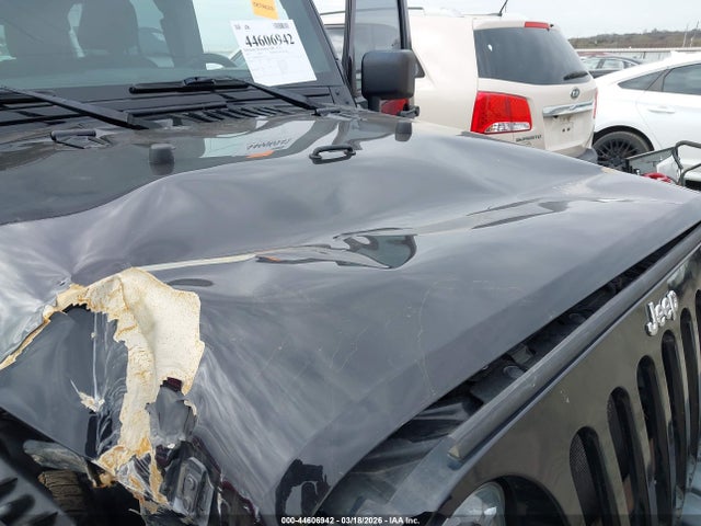 44606942 :رقم المزاد ، 1C4BJWDG0HL672702 vin ، 2017 Jeep Wrangler Unlimited Sport 4x4 مزاد بيع