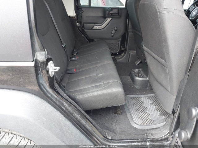 44606942 :رقم المزاد ، 1C4BJWDG0HL672702 vin ، 2017 Jeep Wrangler Unlimited Sport 4x4 مزاد بيع