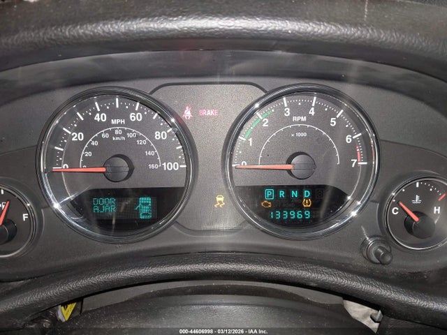 44606998 :رقم المزاد ، 1C4BJWDG3EL198191 vin ، 2014 Jeep Wrangler Unlimited Sport مزاد بيع
