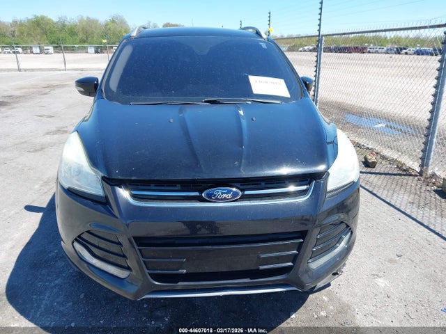 1FMCU0J96GUB31060 Ford Escape Titanium