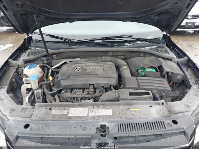 1VWAT7A37FC049617 Volkswagen Passat 1.8t Wolfsburg Edition