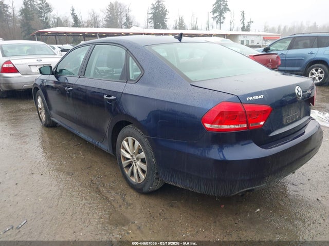 1VWAT7A37FC049617 Volkswagen Passat 1.8t Wolfsburg Edition