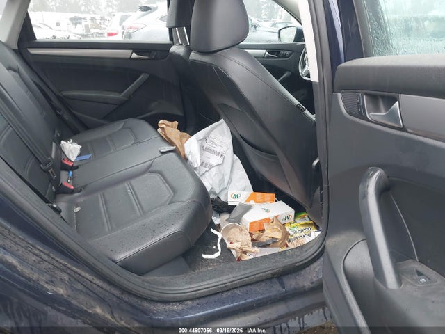 1VWAT7A37FC049617 Volkswagen Passat 1.8t Wolfsburg Edition