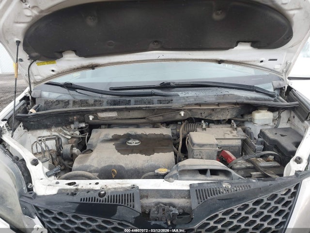 5TDXK3DC9FS557980 Toyota Sienna Se 8 Passenger