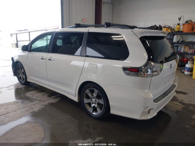 5TDXK3DC9FS557980 Toyota Sienna Se 8 Passenger
