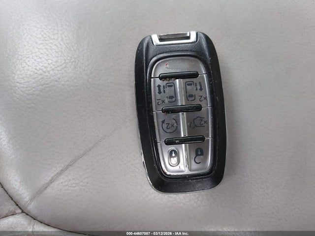 44607087 :رقم المزاد ، 2C4RC1BG5HR691915 vin ، 2017 Chrysler Pacifica Touring-l مزاد بيع