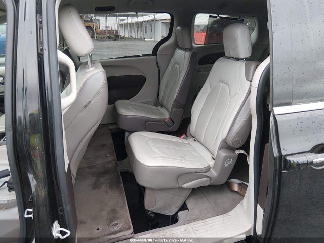 44607087 :رقم المزاد ، 2C4RC1BG5HR691915 vin ، 2017 Chrysler Pacifica Touring-l مزاد بيع