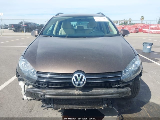 3VWPP7AJXEM627817 Volkswagen Jetta Sportwagen 2.5l Se