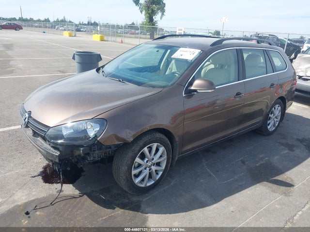 3VWPP7AJXEM627817 Volkswagen Jetta Sportwagen 2.5l Se