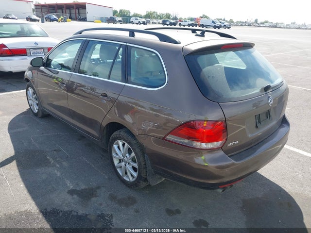 3VWPP7AJXEM627817 Volkswagen Jetta Sportwagen 2.5l Se