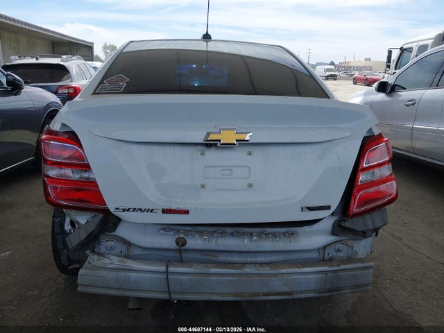 Chevrolet Sonic Premier Auto 2018 1G1JF5SB7J4105569 Image 17