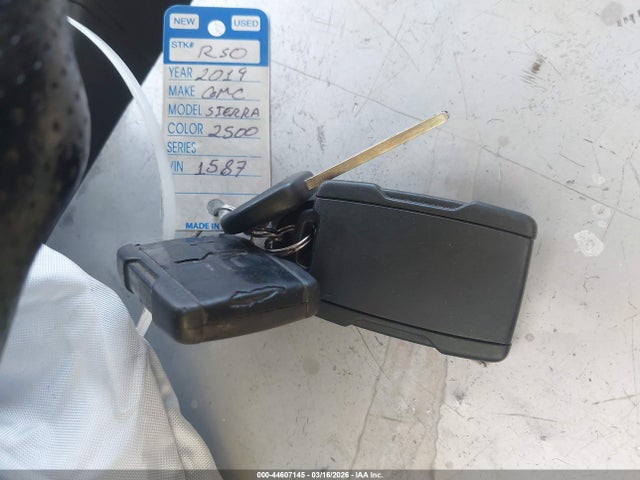 1GD11NEG8KF111587 GMC SIERRA 2500HD