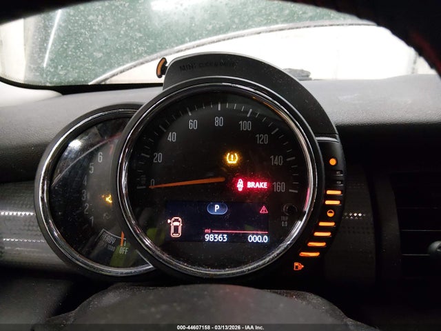 44607158 :رقم المزاد ، WMWXU1C53H2E17564 vin ، 2017 Mini Hardtop Cooper مزاد بيع