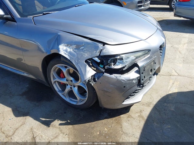 ZARFANBN6K7612328 Alfa Romeo Giulia Ti Sport Awd