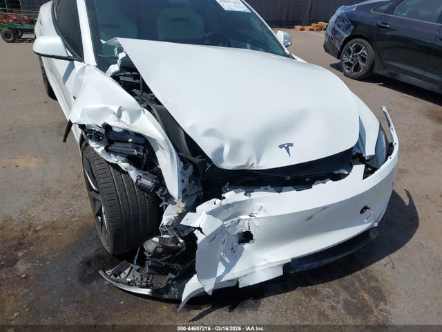 2025 TESLA MODEL 3 5YJ3E1ET7SF084815 Photo 5