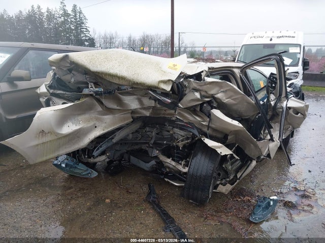 3FA6P0HD8JR145453 Ford FUSION SE