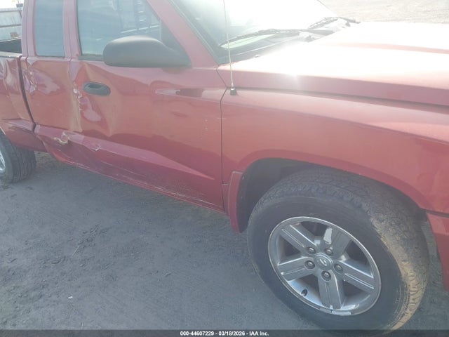 44607229 :رقم المزاد ، 1D7HE42K27S137116 vin ، 2007 Dodge Dakota Slt مزاد بيع