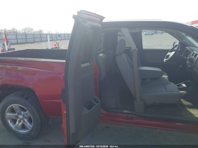 44607229 :رقم المزاد ، 1D7HE42K27S137116 vin ، 2007 Dodge Dakota Slt مزاد بيع