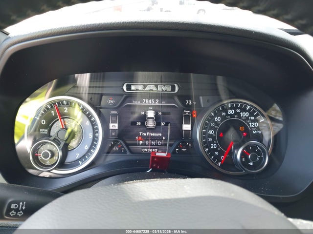 44607239 :رقم المزاد ، 1C6SRFFTXLN160162 vin ، 2020 Ram 1500 Big Horn  4x4 5'7 Box مزاد بيع
