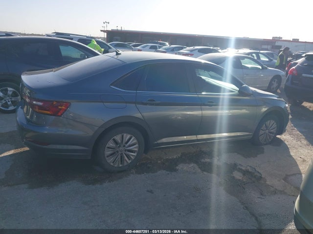 3VWN57BU2KM046569 Volkswagen Jetta 1.4t S