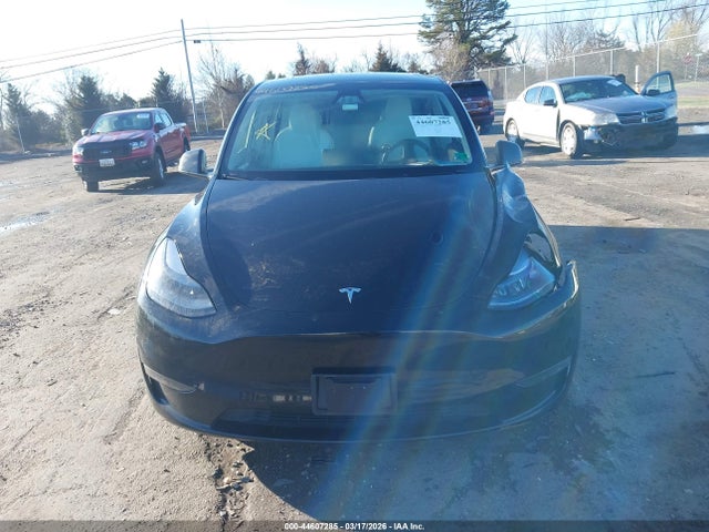 7SAYGDEE5RA311111 Tesla Model Y Long Range Dual Motor All-wheel Drive