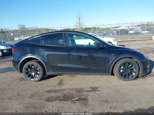 7SAYGDEE5RA311111 Tesla Model Y Long Range Dual Motor All-wheel Drive