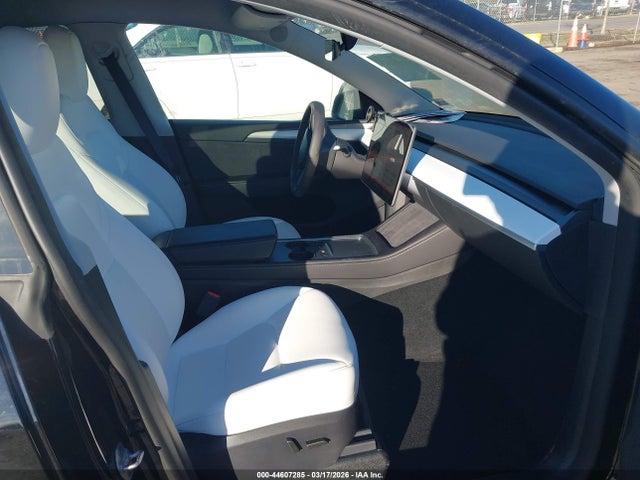 7SAYGDEE5RA311111 Tesla Model Y Long Range Dual Motor All-wheel Drive