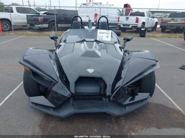 44607334 :رقم المزاد ، 57XAATHD6P8156265 vin ، 2023 Polaris Slingshot مزاد بيع