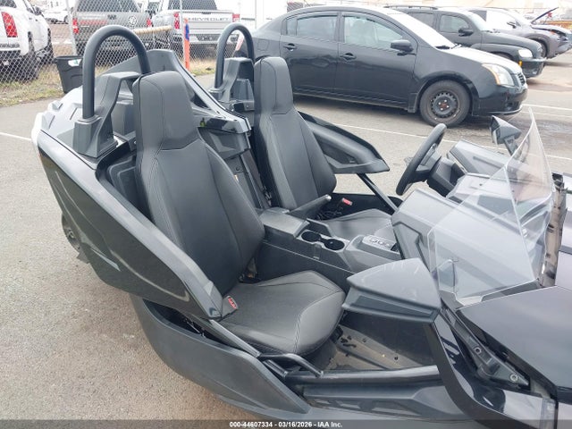 44607334 :رقم المزاد ، 57XAATHD6P8156265 vin ، 2023 Polaris Slingshot مزاد بيع