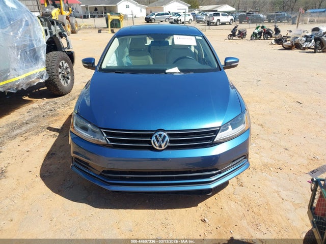 44607336 :رقم المزاد ، 3VWDB7AJ6HM245869 vin ، 2017 Volkswagen Jetta 1.4t Se مزاد بيع