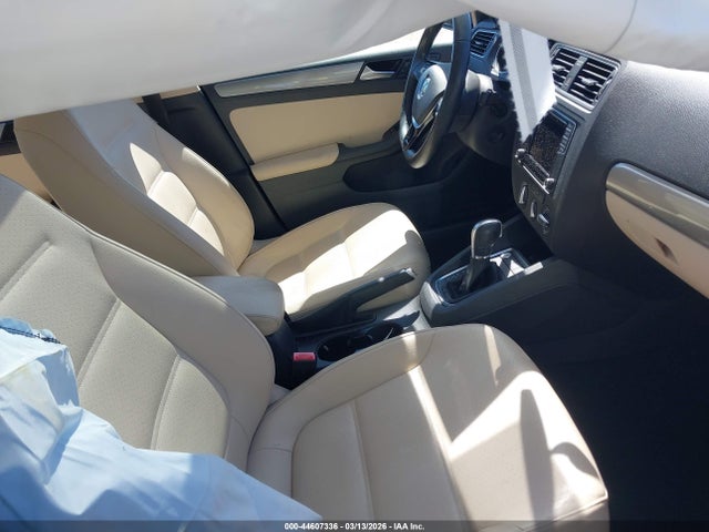 44607336 :رقم المزاد ، 3VWDB7AJ6HM245869 vin ، 2017 Volkswagen Jetta 1.4t Se مزاد بيع