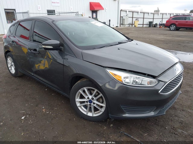 Ford FOCUS SE 2015 1FADP3K21FL342129 главное изображение