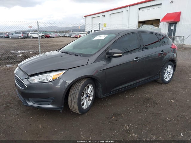 Ford FOCUS SE 2015 1FADP3K21FL342129 Image 2