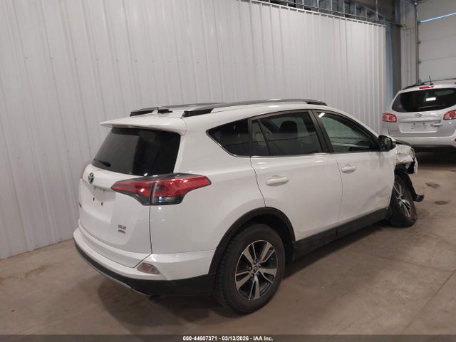 Продаж на аукціоні авто 2017 Toyota Rav4 Xle, vin: JTMRFREV5HJ118677, номер лоту: 44607371
