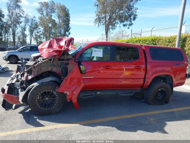 44607412 :رقم المزاد ، 3TMAZ5CN4JM076057 vin ، 2018 Toyota Tacoma Sr5 V6 مزاد بيع