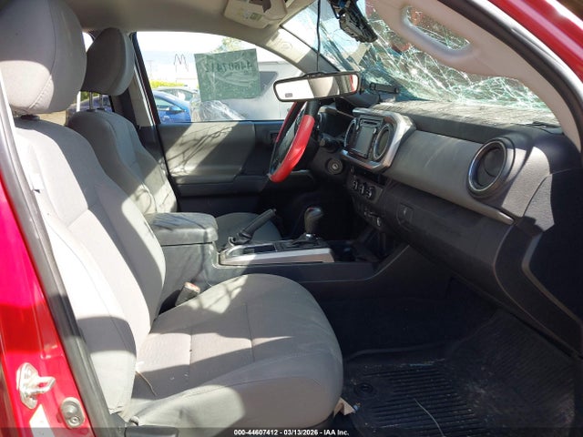 44607412 :رقم المزاد ، 3TMAZ5CN4JM076057 vin ، 2018 Toyota Tacoma Sr5 V6 مزاد بيع