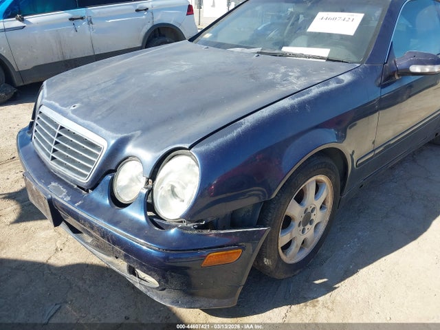 44607421 :رقم المزاد ، WDBLJ65G1YF119136 vin ، 2000 Mercedes-benz Clk 320 مزاد بيع