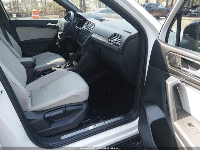 2021 VOLKSWAGEN TIGUAN 3VV2B7AX7MM123919 Photo 4