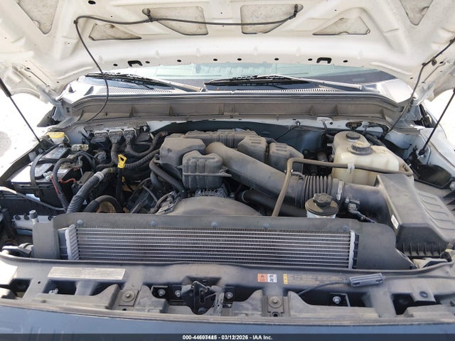Ford F-350 Chassis Xl 2015 1FDRF3G60FED30813 Image 10