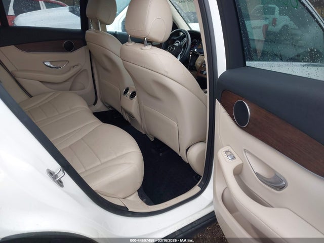 2022 Mercedes-benz Glc 300 4matic Suv მანქანა იყიდება აუქციონზე, vin: W1N0G8EB3NV389305, აუქციონის ნომერი: 44607458